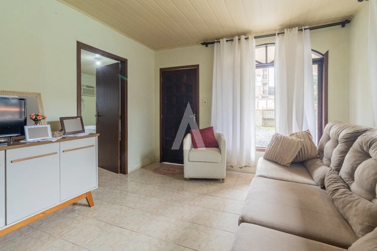 Casa com 1 suíte(s) mais 2 quarto(s) à venda no bairro Costa E Silva em Joinville, por R$ 600.000.00. — foto 2