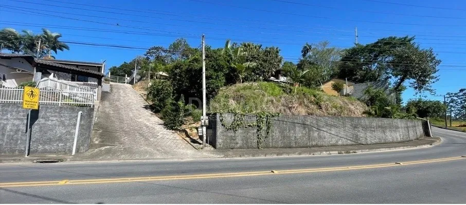 Terreno em corredor de serviço para fins comercial/residencial no bairro da Fidélis em Blumenau!!! - foto 1
