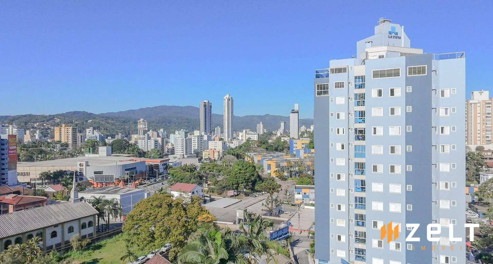 Apartamento com 3 dormitórios à venda, 101 m por R$ 780.000,00 - Victor Konder - Blumenau/SC — foto 2
