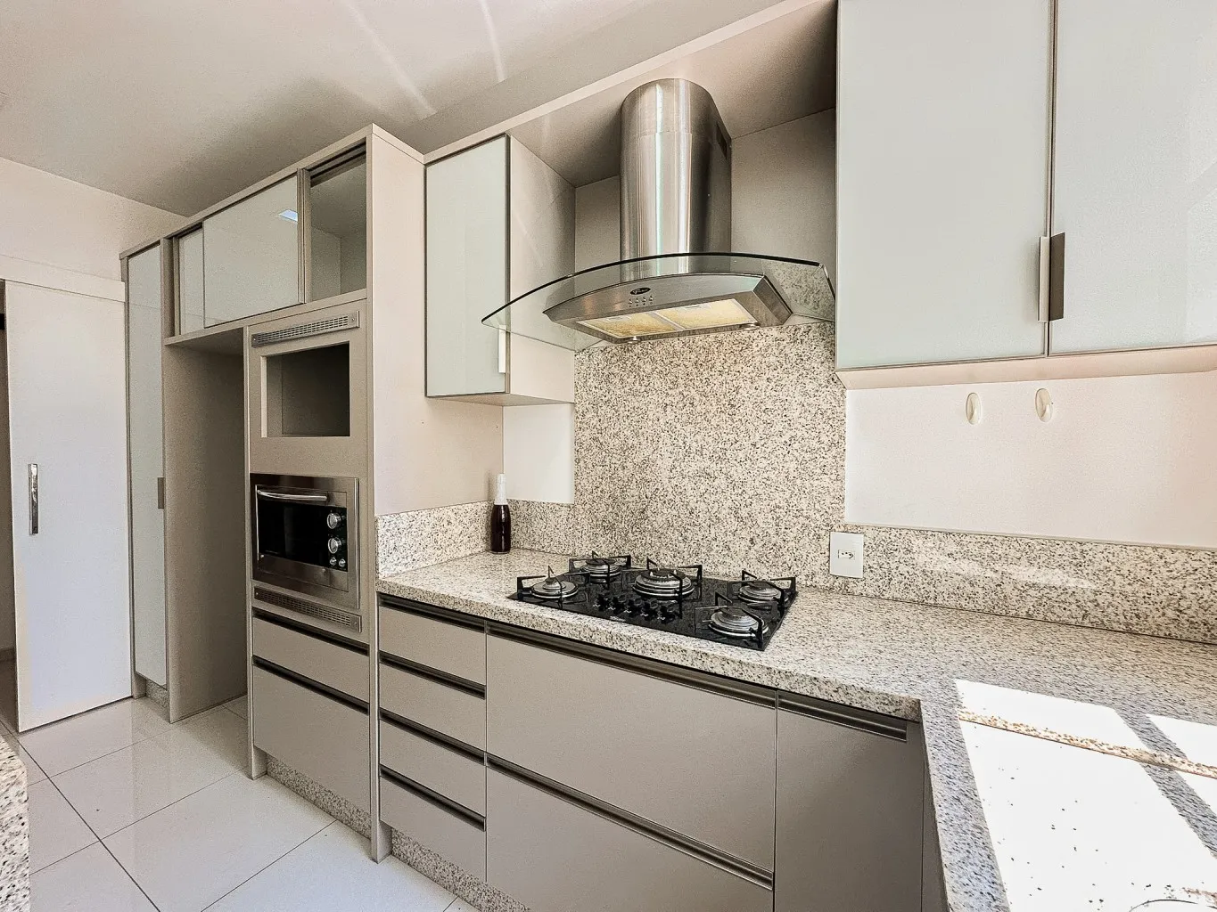 Excelente Apartamento de 3 dormitórios, sendo 1 suíte máster, no bairro Jardim Blumenau — foto 6