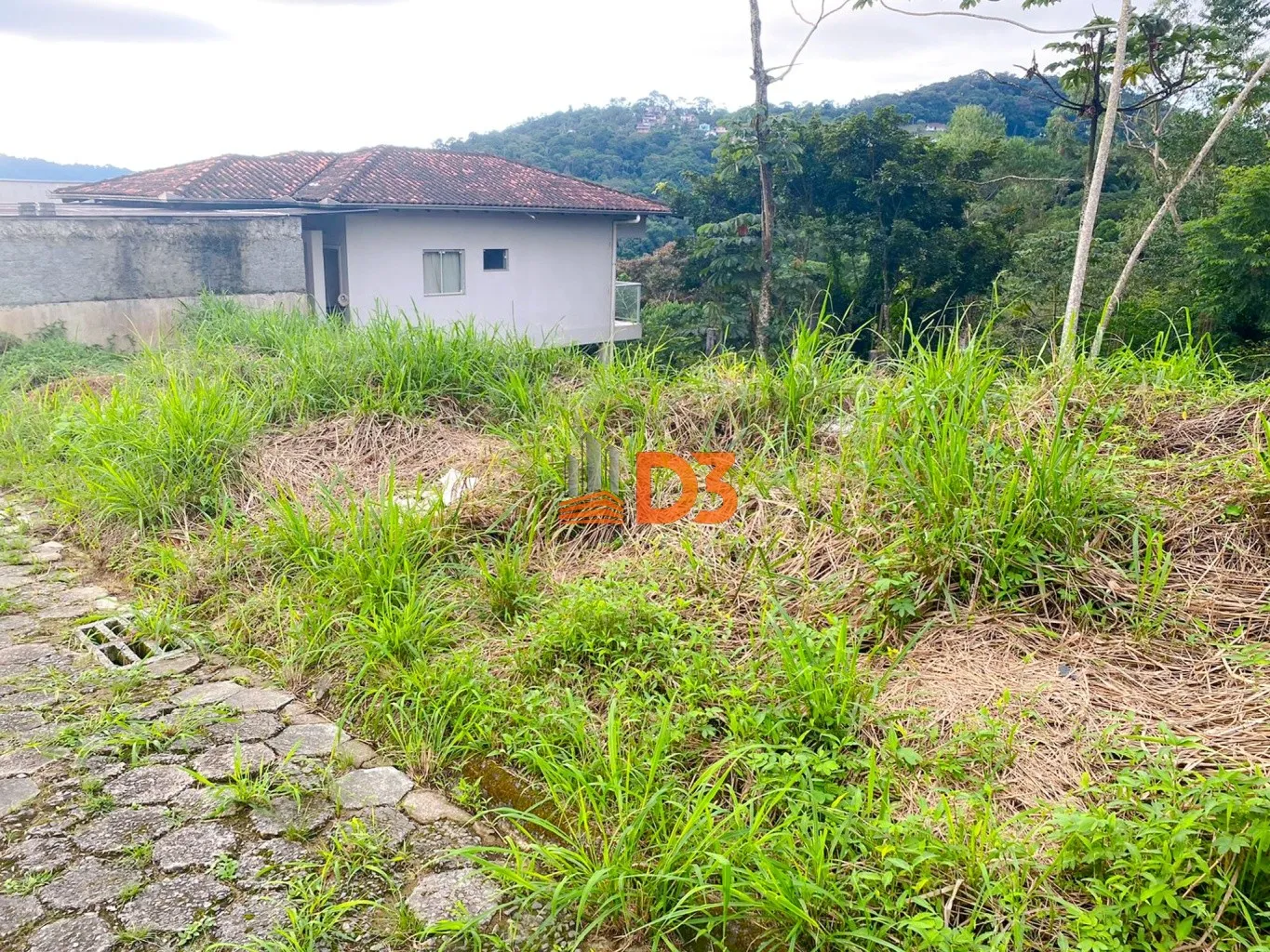 Amplo terreno para investimento na região do Garcia - foto 1