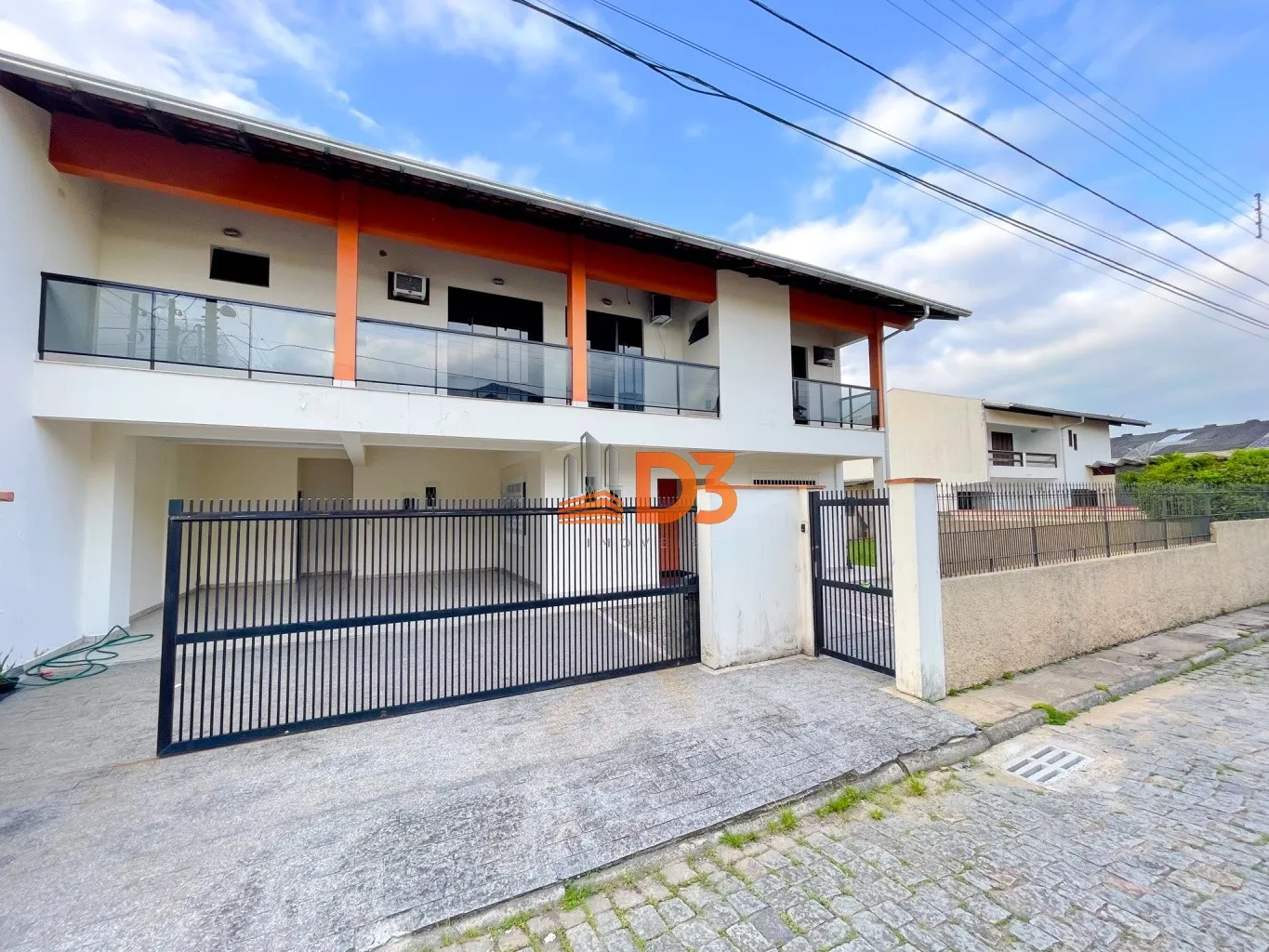 Casa com 2 pavimentos + amplo terreno no Garcia - foto 1