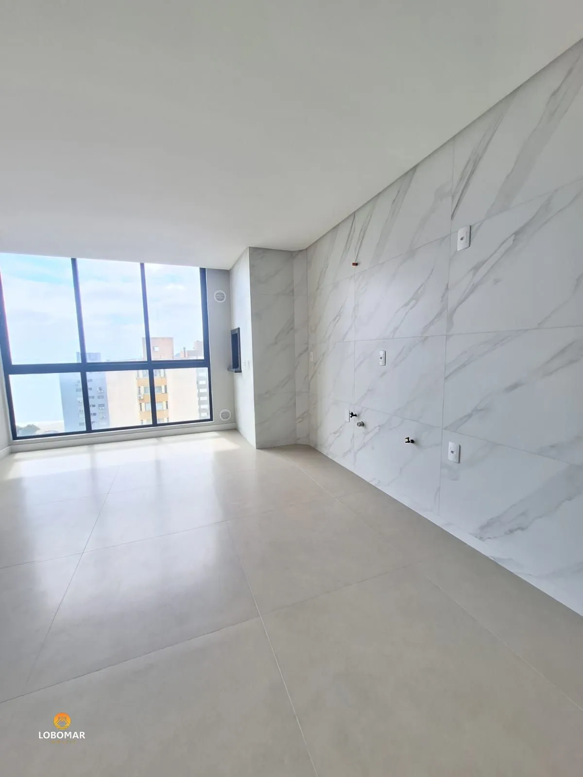 Apartamento à apenas 100m do mar, Centro, Balneário Piçarras SC! - foto 1
