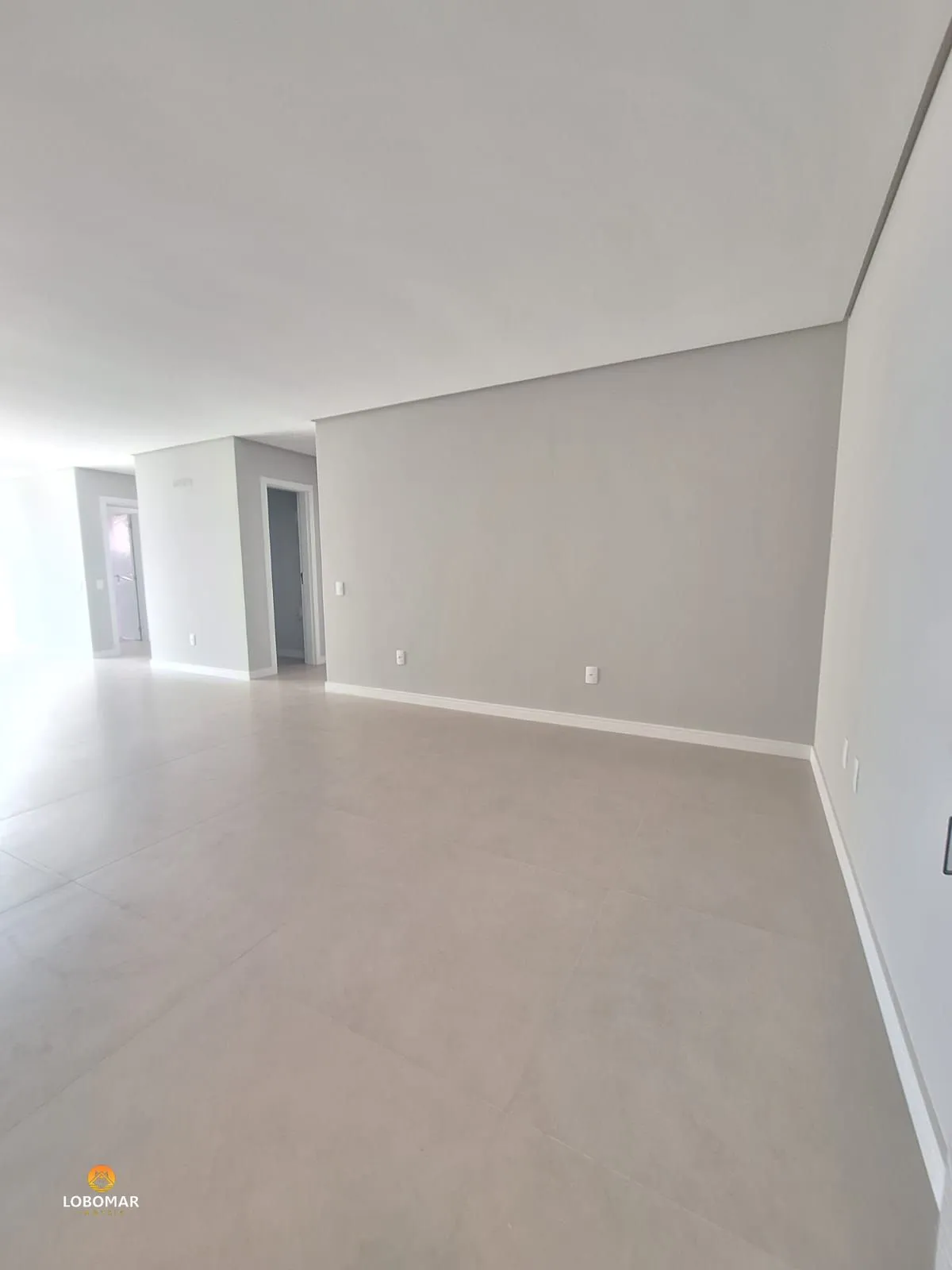 Apartamento, 3 suítes à apenas 100m do mar, Centro, Balneário Piçarras SC! . — foto 3