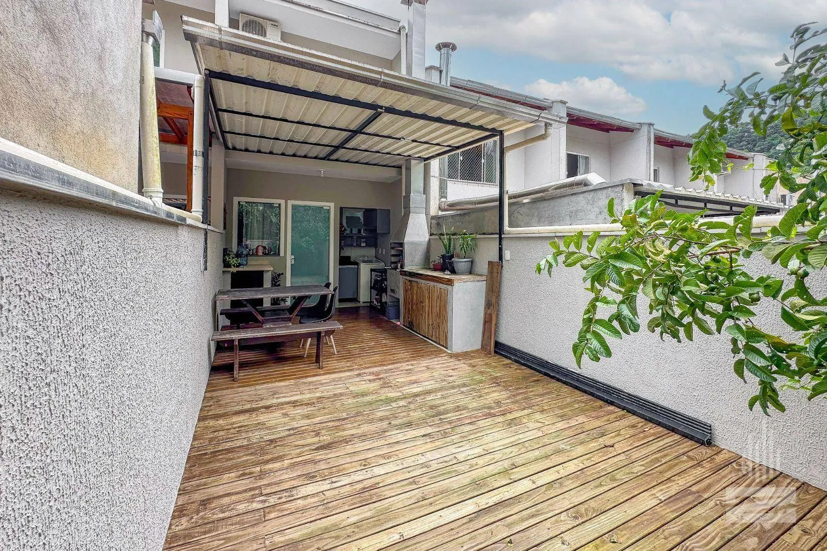 Casa à Venda com 2 Dormitórios e Mobiliada no bairro Água Verde em Blumenau — foto 3