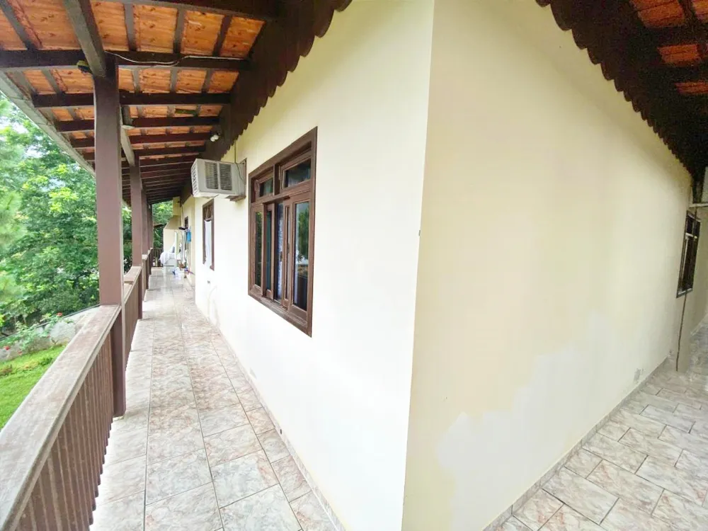 Casa 5 Dormitórios - semi mobiliada - AVERBADA — foto 3