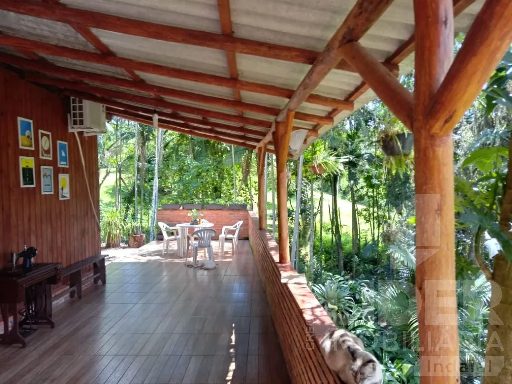 Casa com fundos para o Rio Itajaí-açu no Bairro Encano. — foto 6