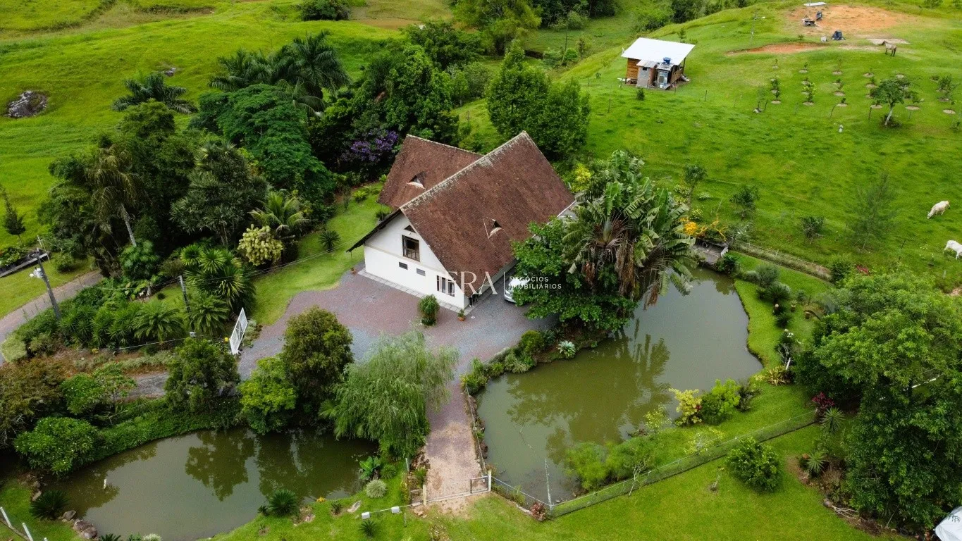 Belo sítio a venda em Indaial no bairro Encano, perfeito para você que quer uma estrutura pronta para atender você e sua família - foto 1