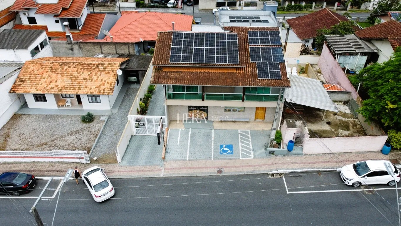 Para quem busca espaço comercial e moradia no mesmo local, esse é o imóvel ideal em Indaial/SC - foto 1