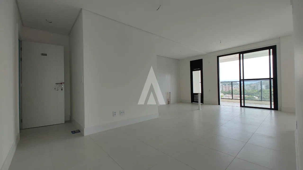 Apartamento com 1 suíte(s) mais 2 quarto(s) à venda no bairro Santo Antônio em JOINVILLE, por R$ 995.000.00. — foto 2