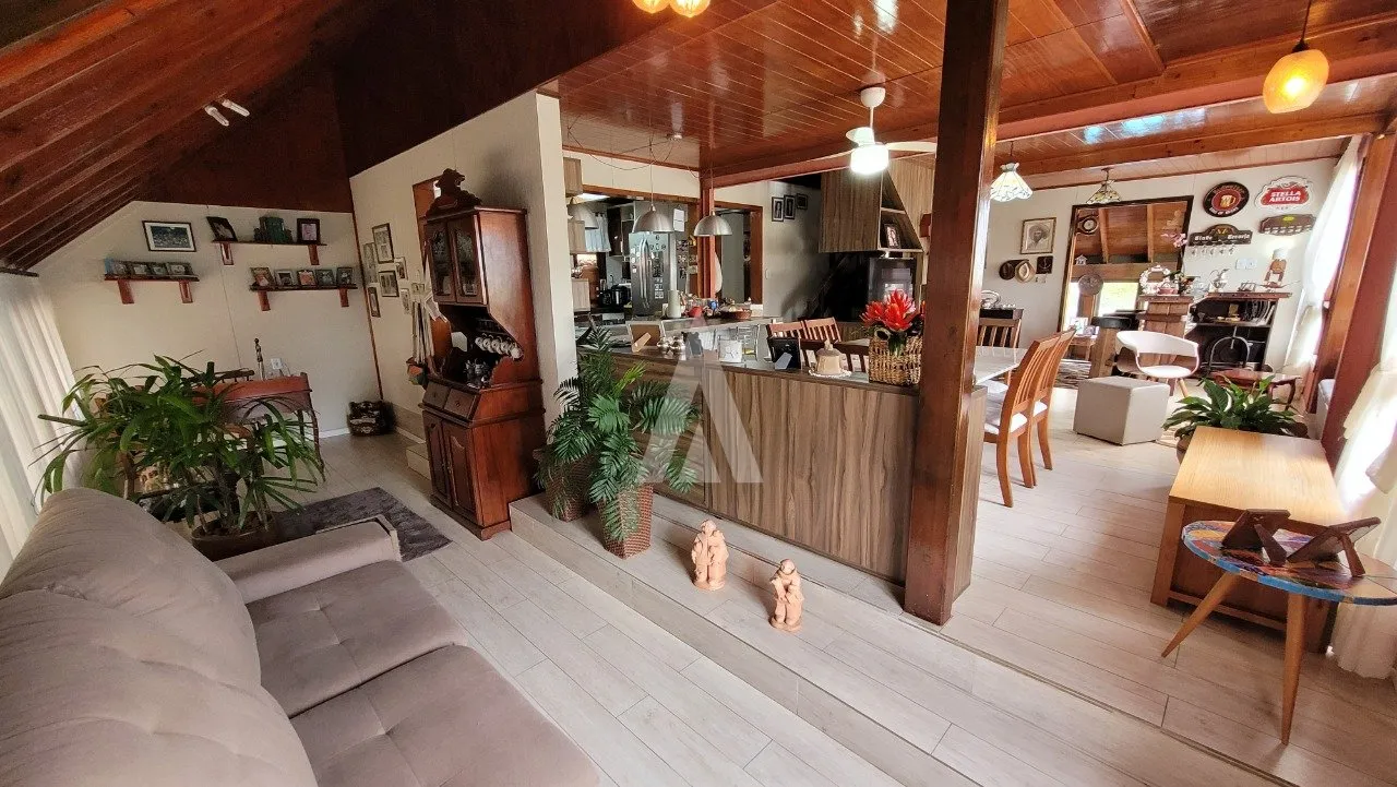 Sobrado com 1 suíte(s) mais 6 quarto(s) à venda no bairro Ubatuba em São Francisco Do Sul, por R$ 3.490.000.00. — foto 5