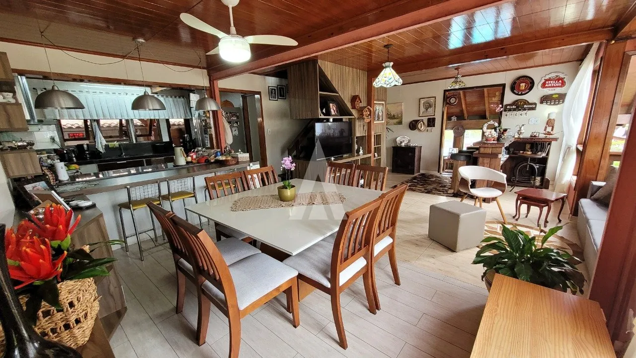 Sobrado com 1 suíte(s) mais 6 quarto(s) à venda no bairro Ubatuba em São Francisco Do Sul, por R$ 3.490.000.00. — foto 3