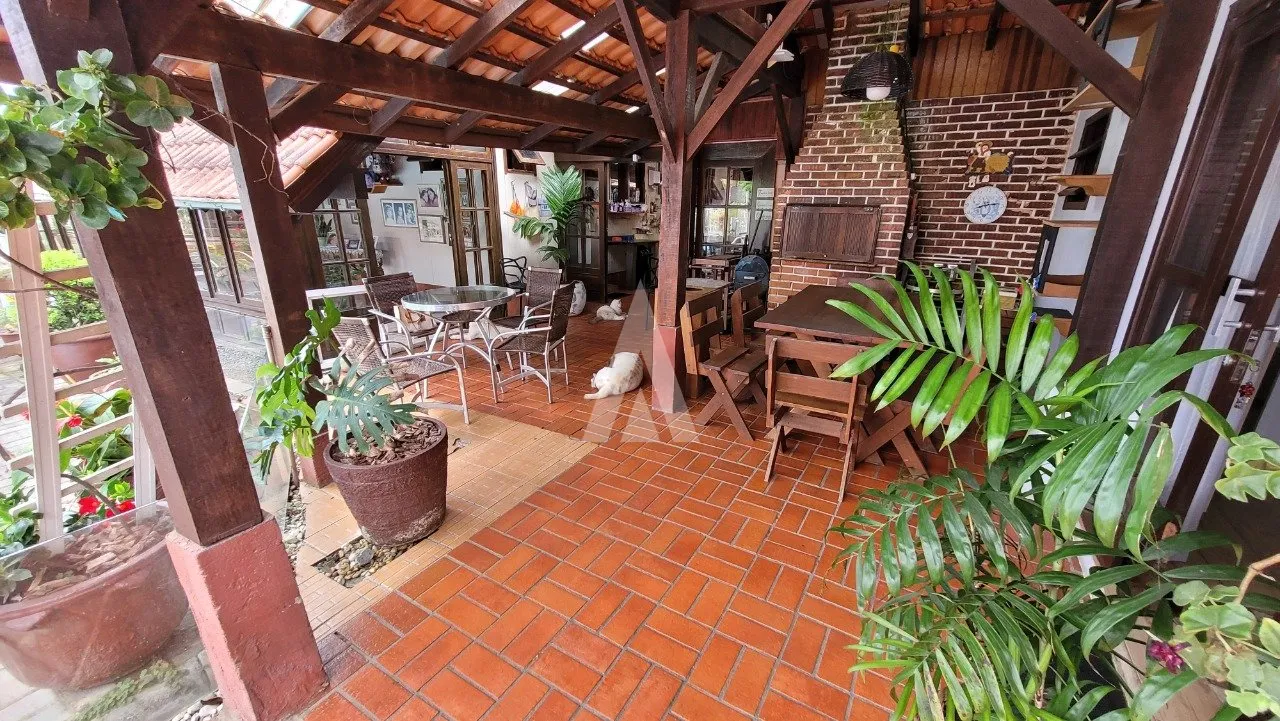 Sobrado com 1 suíte(s) mais 6 quarto(s) à venda no bairro Ubatuba em São Francisco Do Sul, por R$ 3.490.000.00. — foto 6