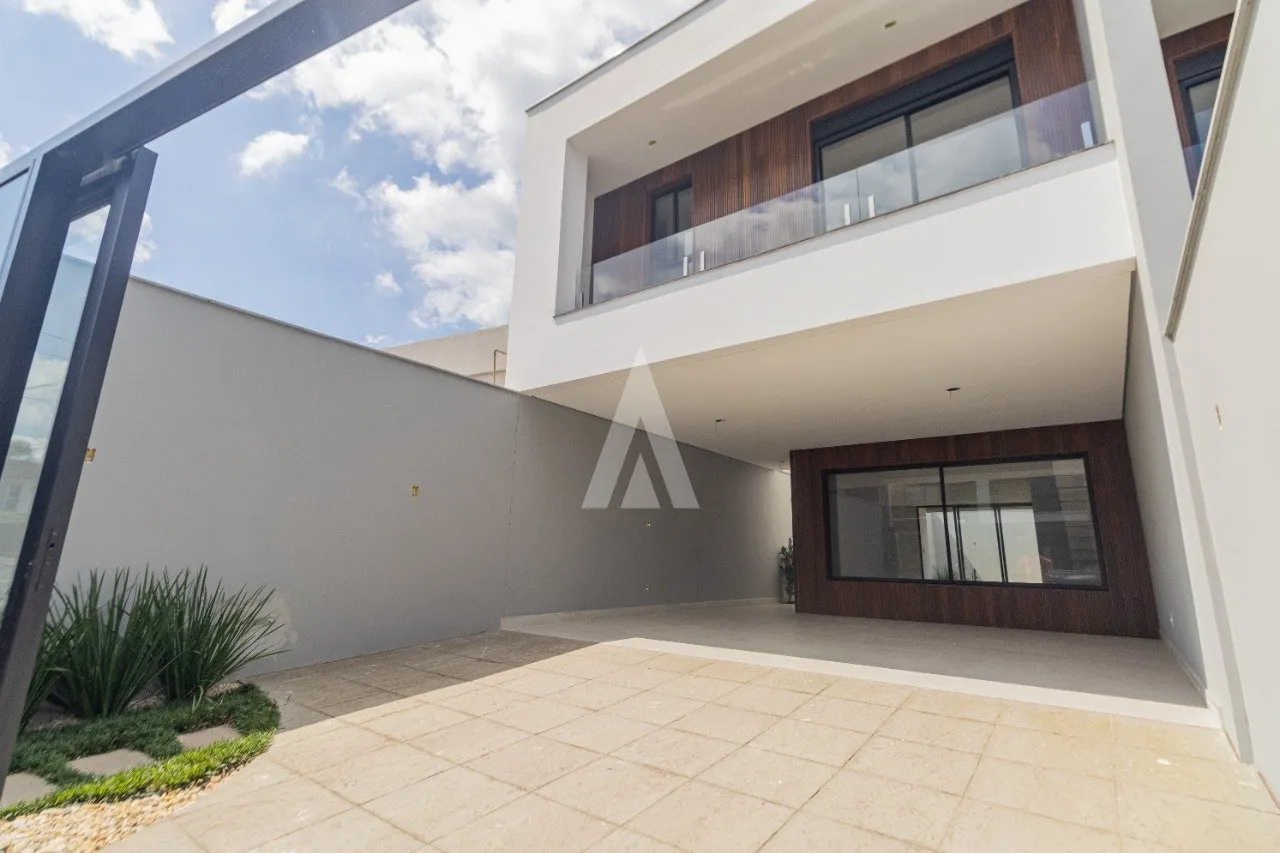 Sobrado com 3 suíte(s) à venda no bairro Saguaçu em Joinville, por R$ 1.380.000.00. — foto 2