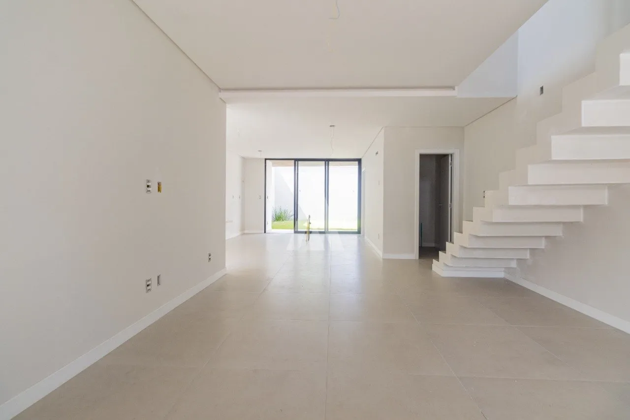 Sobrado com 3 suíte(s) à venda no bairro Saguaçu em Joinville, por R$ 1.380.000.00. — foto 4