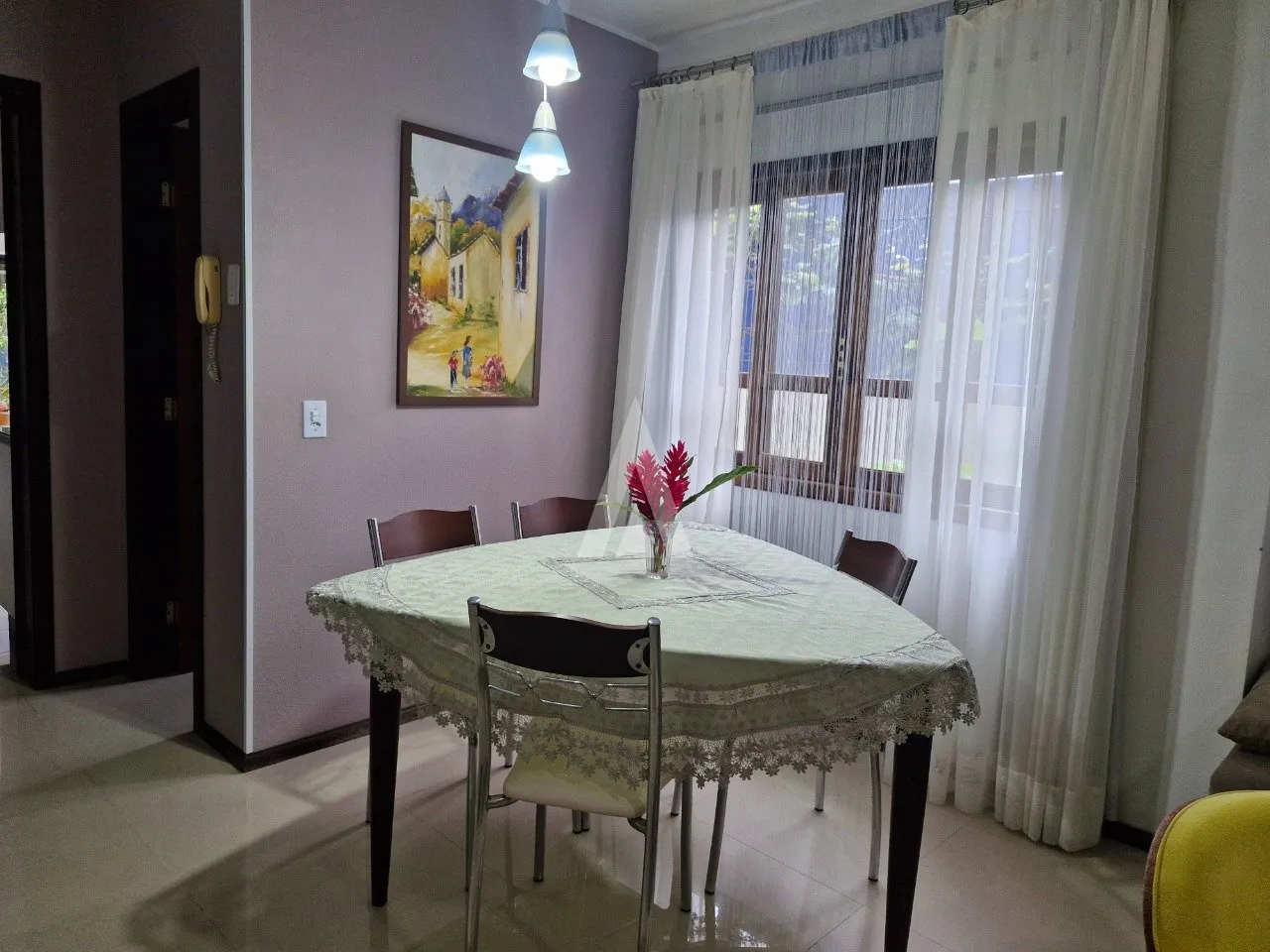 Sobrado Geminado com 1 suíte(s) mais 2 quarto(s) à venda no bairro Bom Retiro em Joinville, por R$ 750.000.00. — foto 3