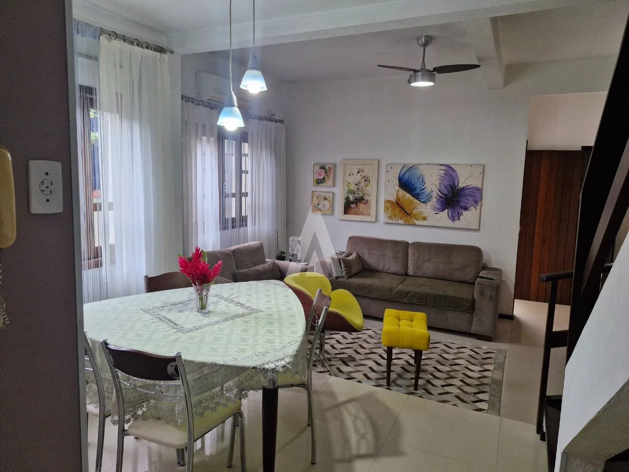 Sobrado Geminado com 1 suíte(s) mais 2 quarto(s) à venda no bairro Bom Retiro em Joinville, por R$ 750.000.00. — foto 6