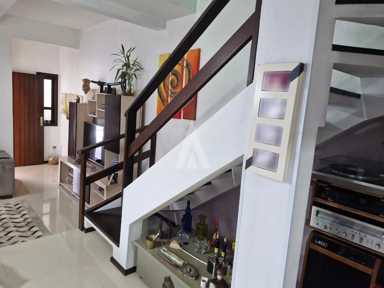 Sobrado Geminado com 1 suíte(s) mais 2 quarto(s) à venda no bairro Bom Retiro em Joinville, por R$ 750.000.00. — foto 7