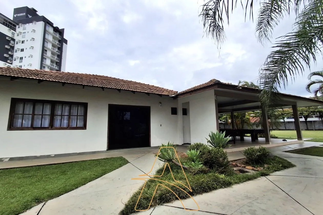 Amplo Apartamento - 05 Dormitórios (01 suíte), 02 Vagas de Garagem e Área de Lazer Completa – Itoupava Norte – Blumenau – SC — foto 5