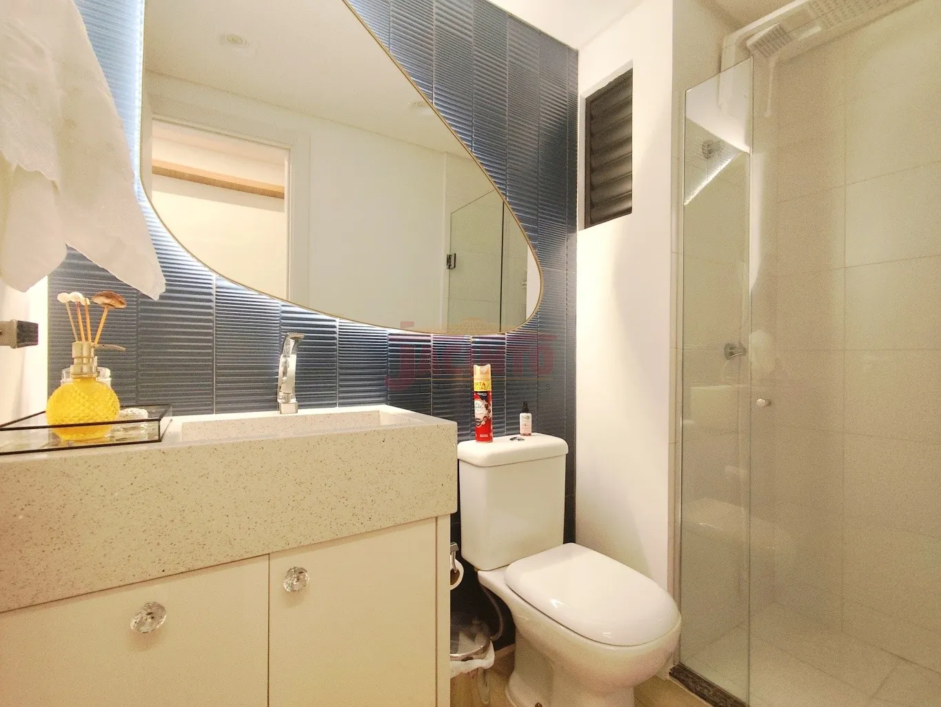 Lindo apartamento mobiliado com 1 suíte + 1 quarto (transformado em closet), ótima localização próximo da FURB. — foto 7