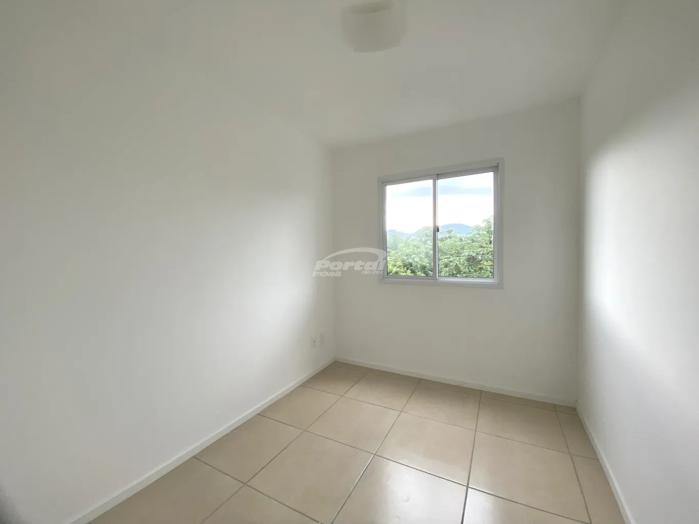 Excelente apartamento novo, localizado no HARAPAN RESIDENCIAL. Com 78m, o imovel contem 02 dormitórios, sala de estar com sacada integrada com vista para area verde, cozinha e sala de jantar conjugadas, banheiro social, área de serviço e 01 vaga de garagem. — foto 6