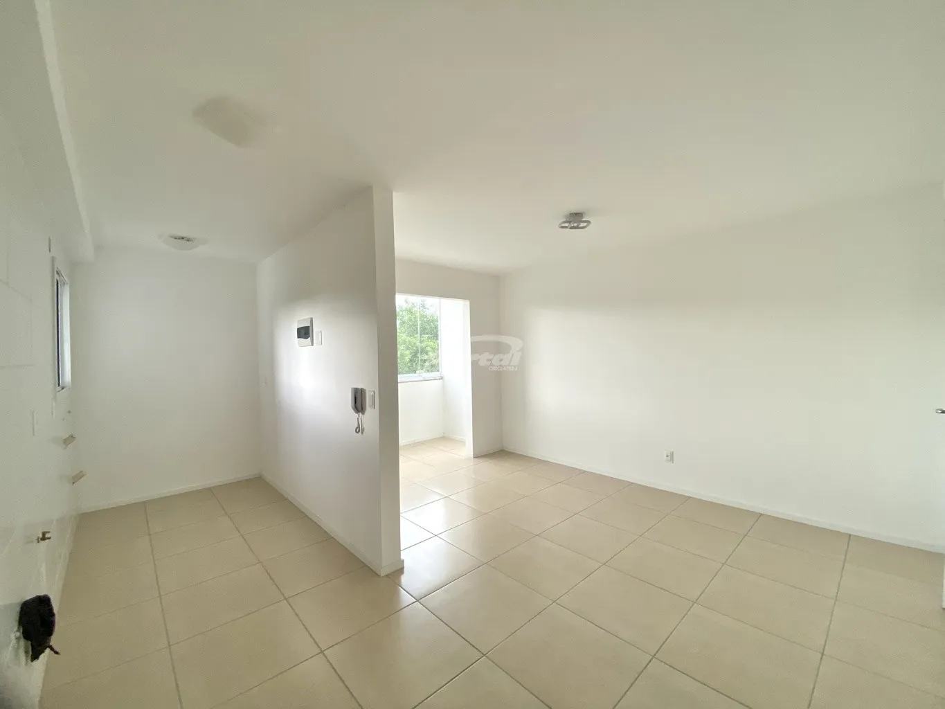 Excelente apartamento novo, localizado no HARAPAN RESIDENCIAL. Com 78m, o imovel contem 02 dormitórios, sala de estar com sacada integrada com vista para area verde, cozinha e sala de jantar conjugadas, banheiro social, área de serviço e 01 vaga de garagem. — foto 7