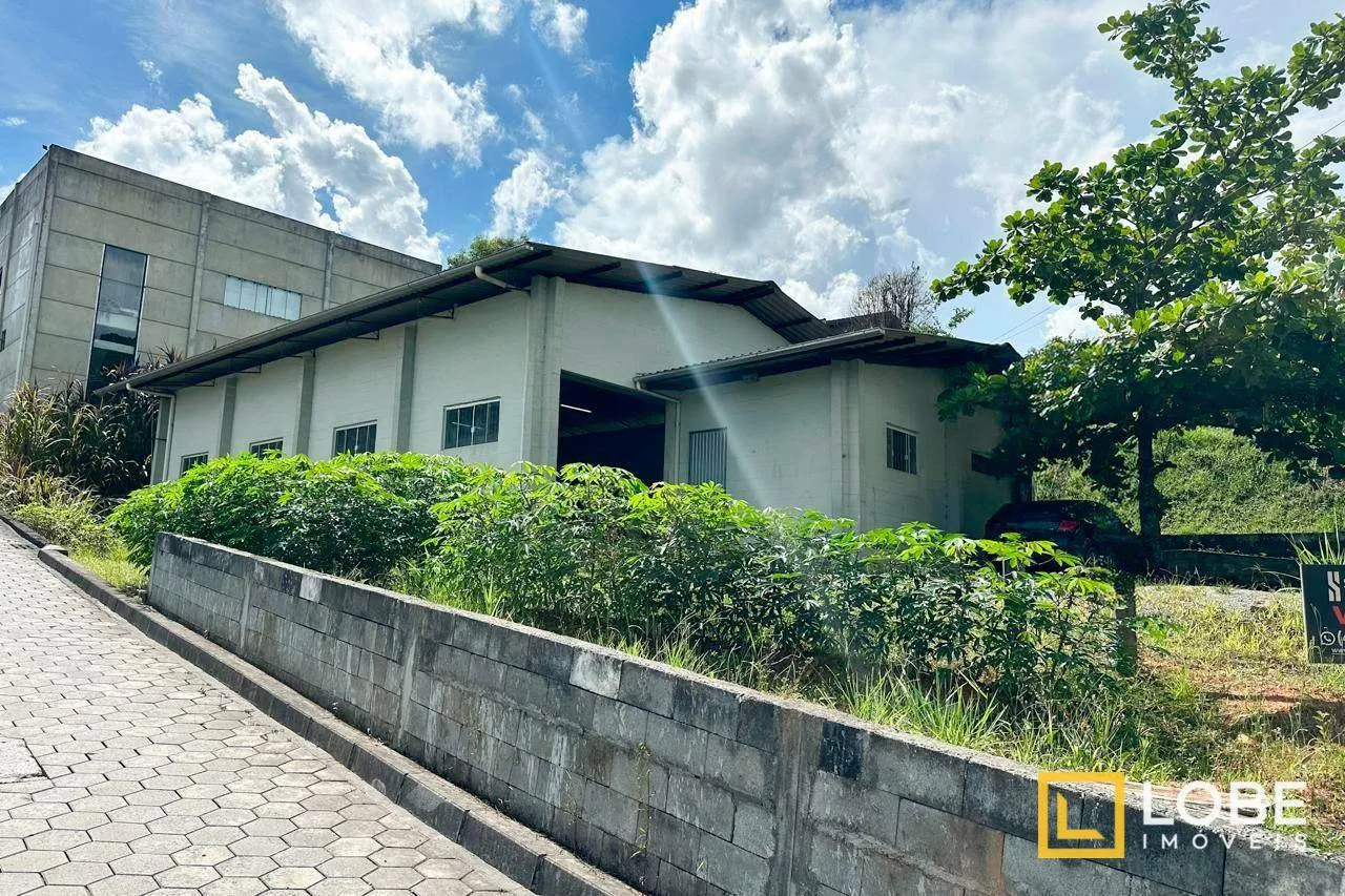 Galpão à venda, 6 vagas, 184m² no Fortaleza, Blumenau - foto 1