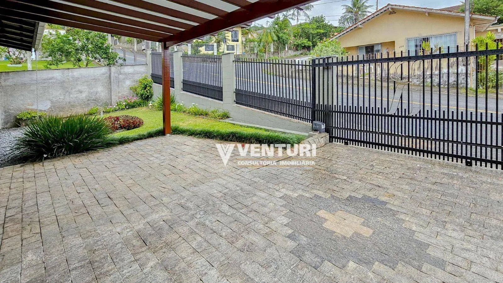 Casa · à venda · 4 quartos · 174m² · Velha Central, Blumenau