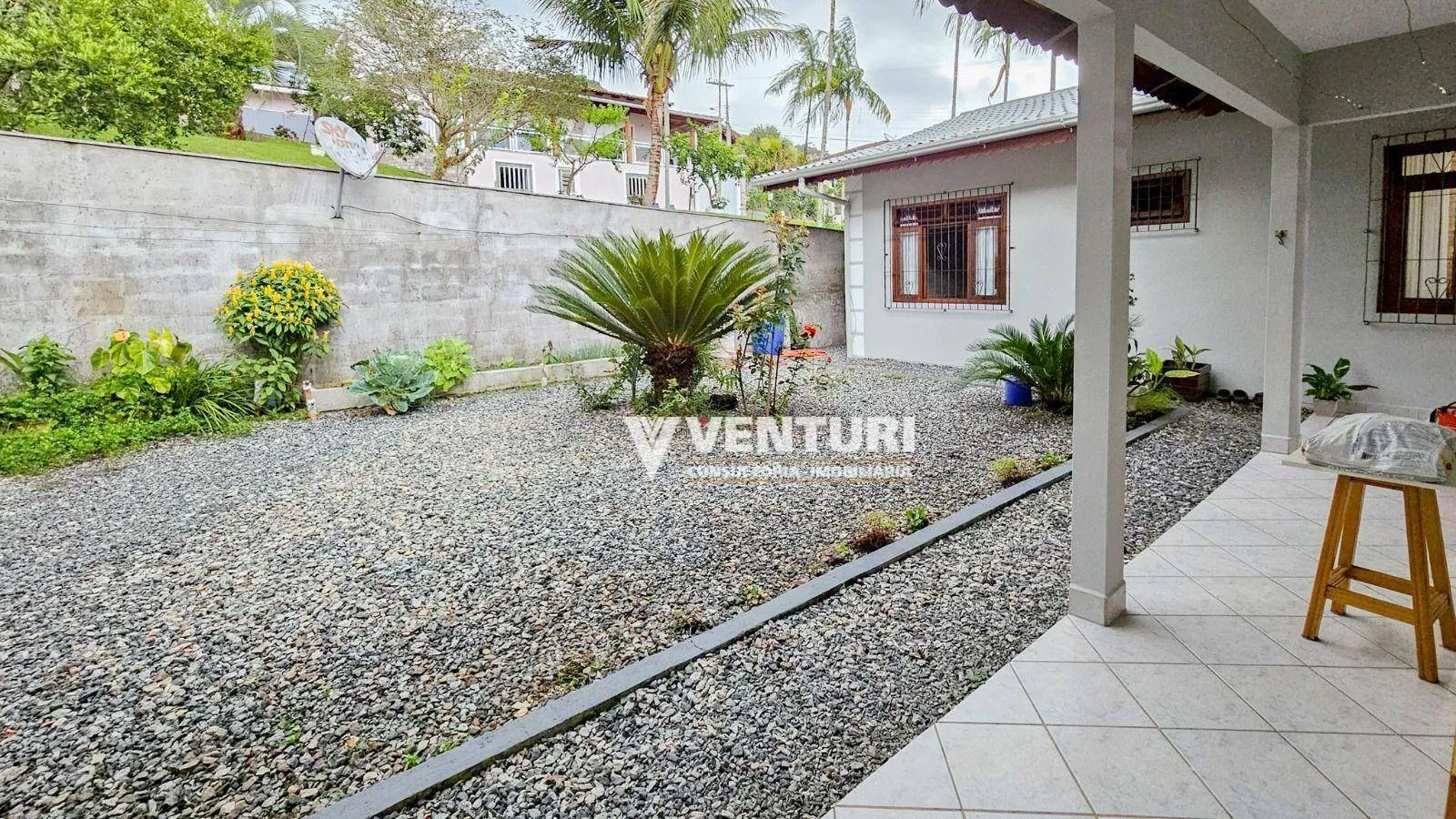 Casa · à venda · 4 quartos · 174m² · Velha Central, Blumenau