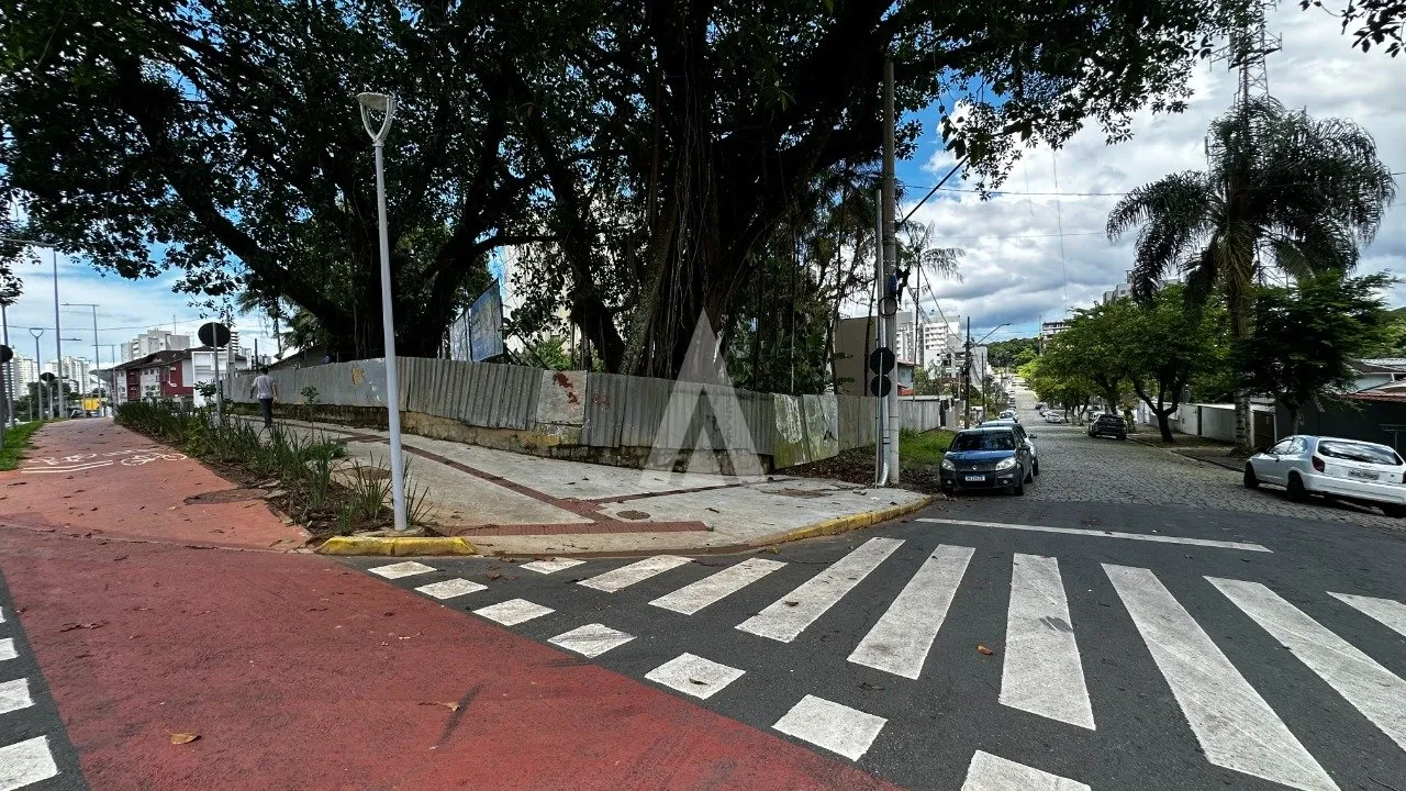 Terreno à venda no bairro Atiradores em Joinville, por R$ 3.400.000.00. — foto 4