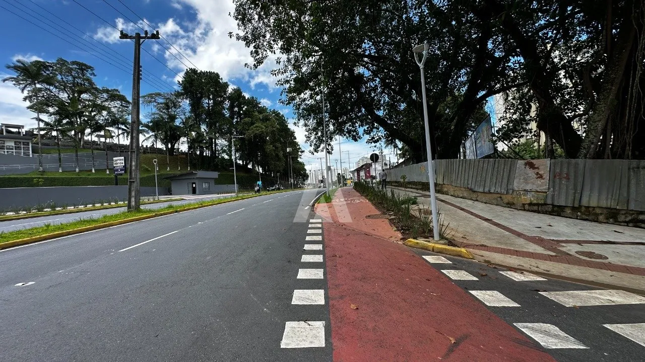 Terreno à venda no bairro Atiradores em Joinville, por R$ 3.400.000.00. — foto 5