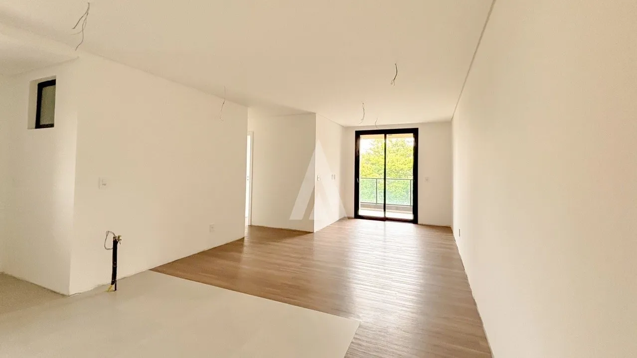 Apartamento com 1 suíte(s) mais 2 quarto(s) à venda no bairro Anita Garibaldi em Joinville, por R$ 675.000.00. — foto 4