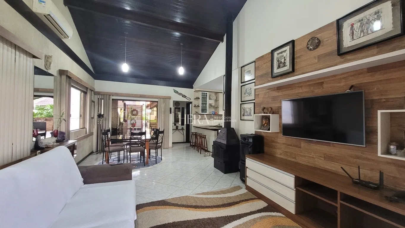 Ampla casa terrea com edicula, á venda no bairro Fortaleza em Blumenau! — foto 3