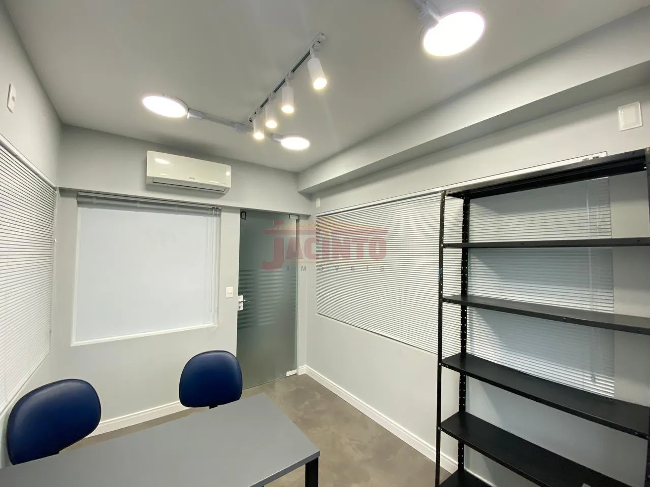 Sala comercial de aproximadamente 10m no Itoupava Office, bairro Itoupava Central. — foto 2