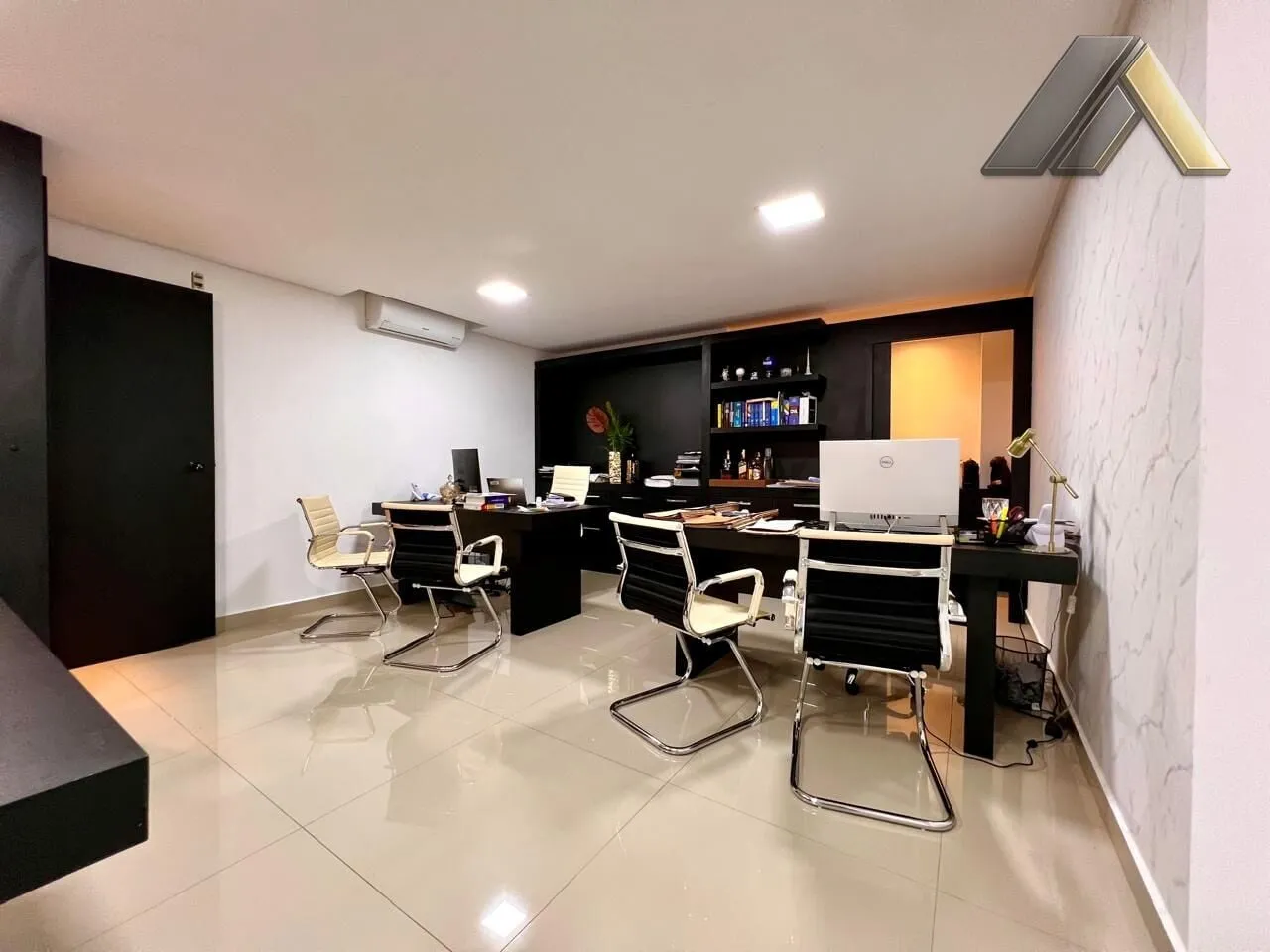 Loja à venda, 1 vaga, 147m² na região do bairro Centro, próximo à Rua 1500, Balneário Camboriú — foto 6