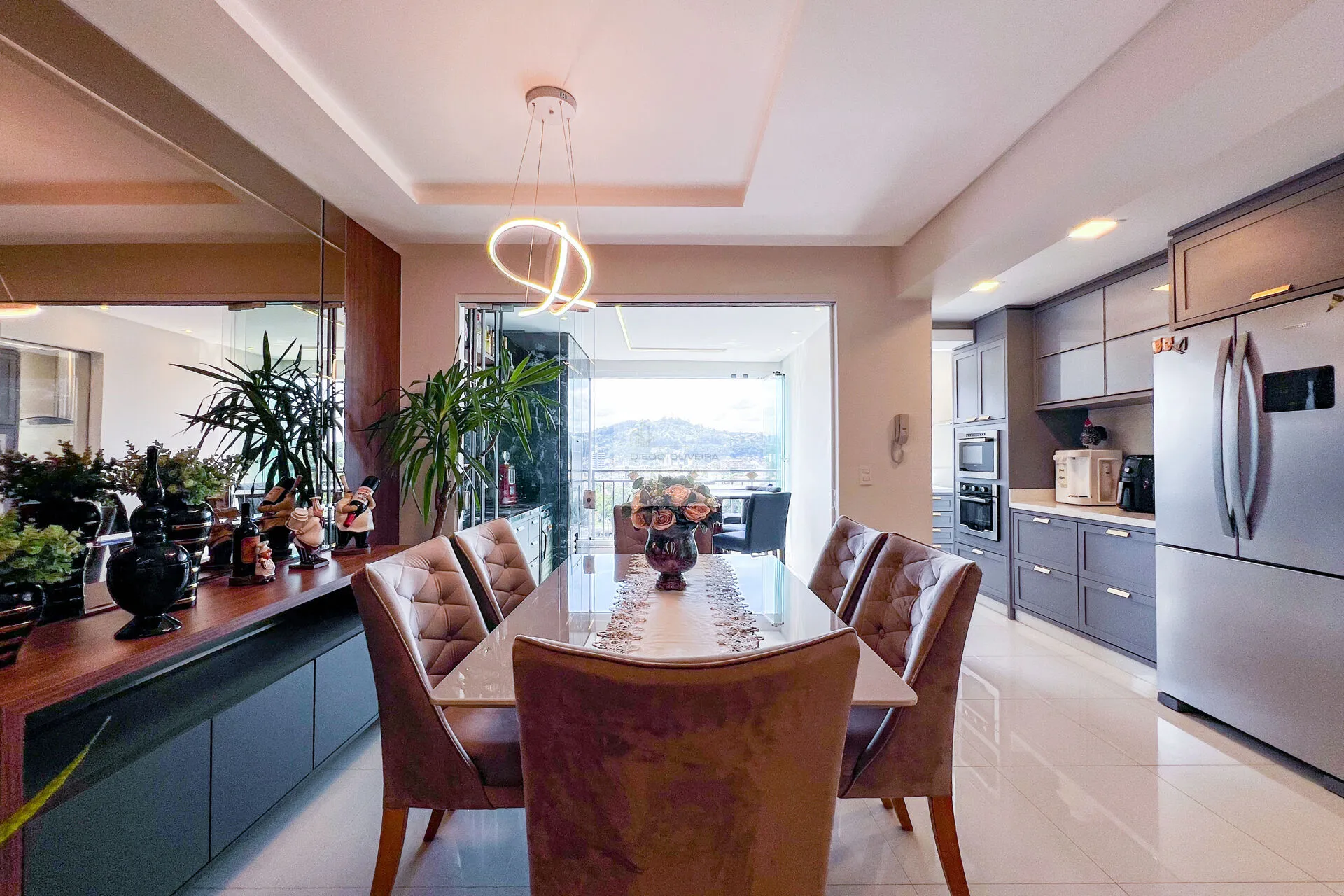 Apartamento mobiliado em andar alto próximo a vila germânica . — foto 3