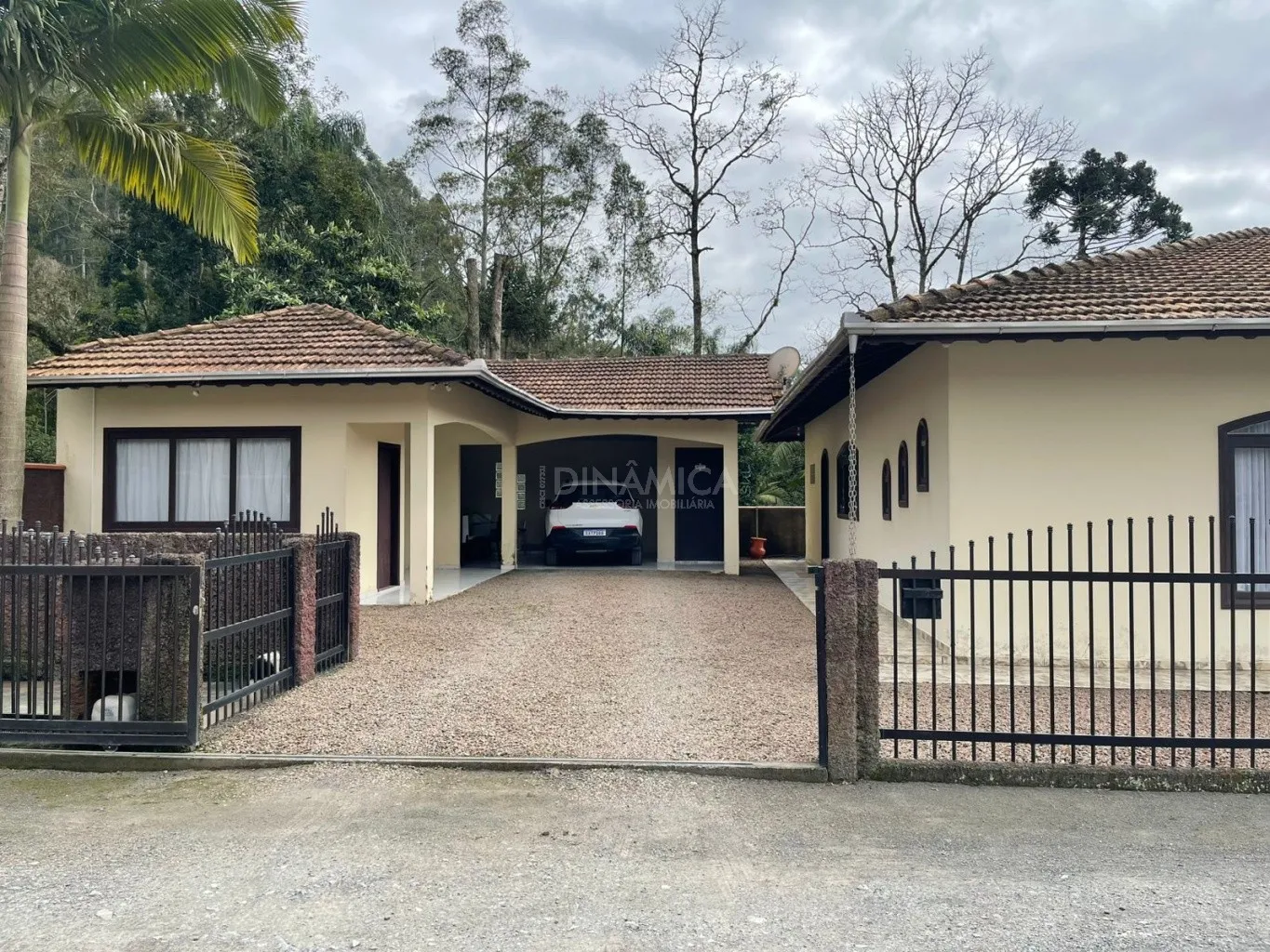 Casa térrea MOBILIADA no Centro de Trombudo Central - SC — foto 2