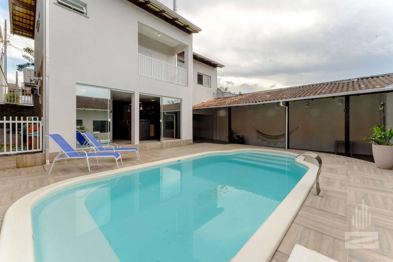 Casa com 3 dormitórios à venda, 361 m por R$ 1.200.000,00 - Velha - Blumenau/SC - foto 1