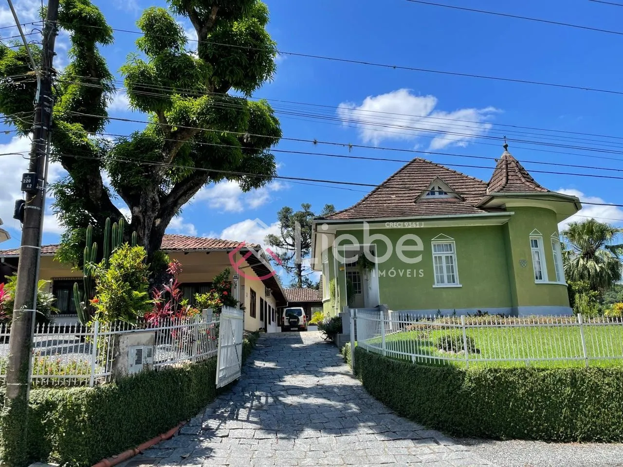 Imóvel lindíssimo com duas casas Semi Mobiliadas no Bairro Testo Salto na cidade de Blumenau com 556,00m de área construída. — foto 4