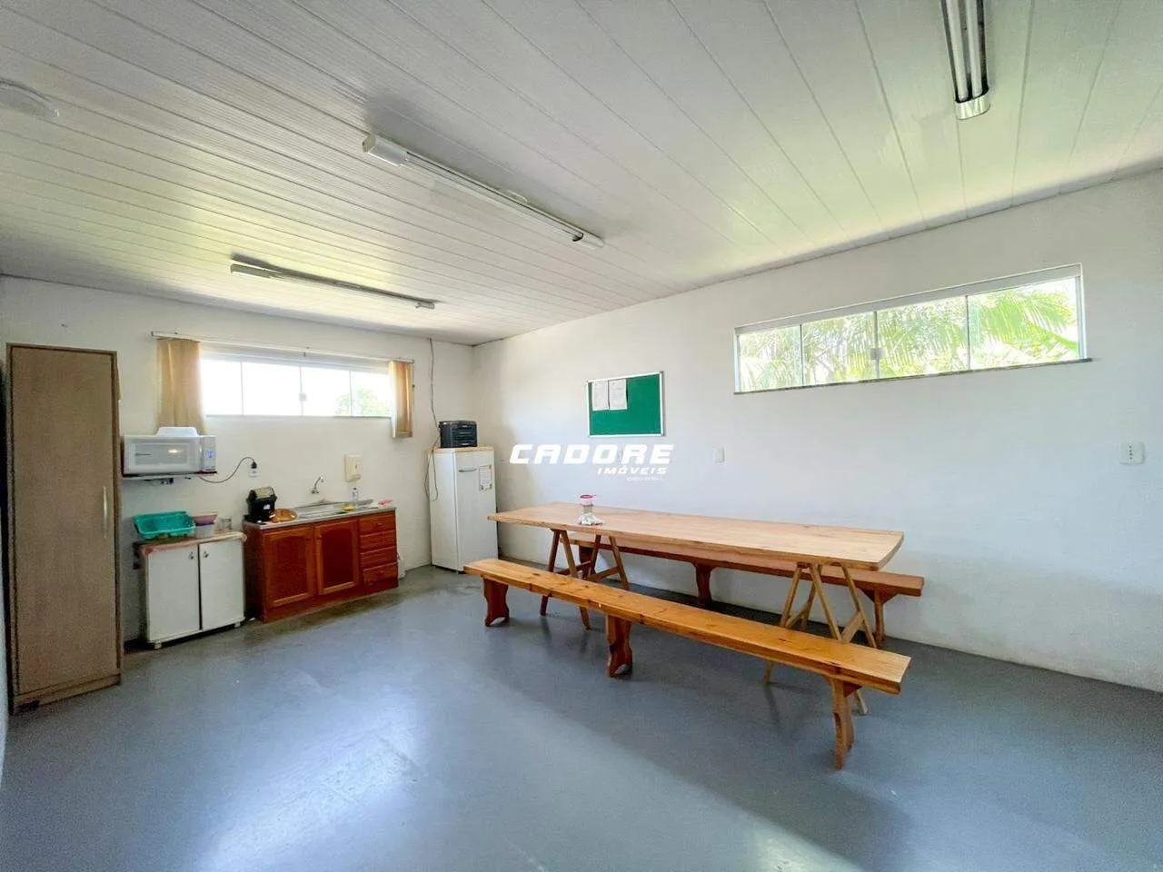 Sala comercial para locação no Centro de Ilhota | Cadore Imóveis - foto 1