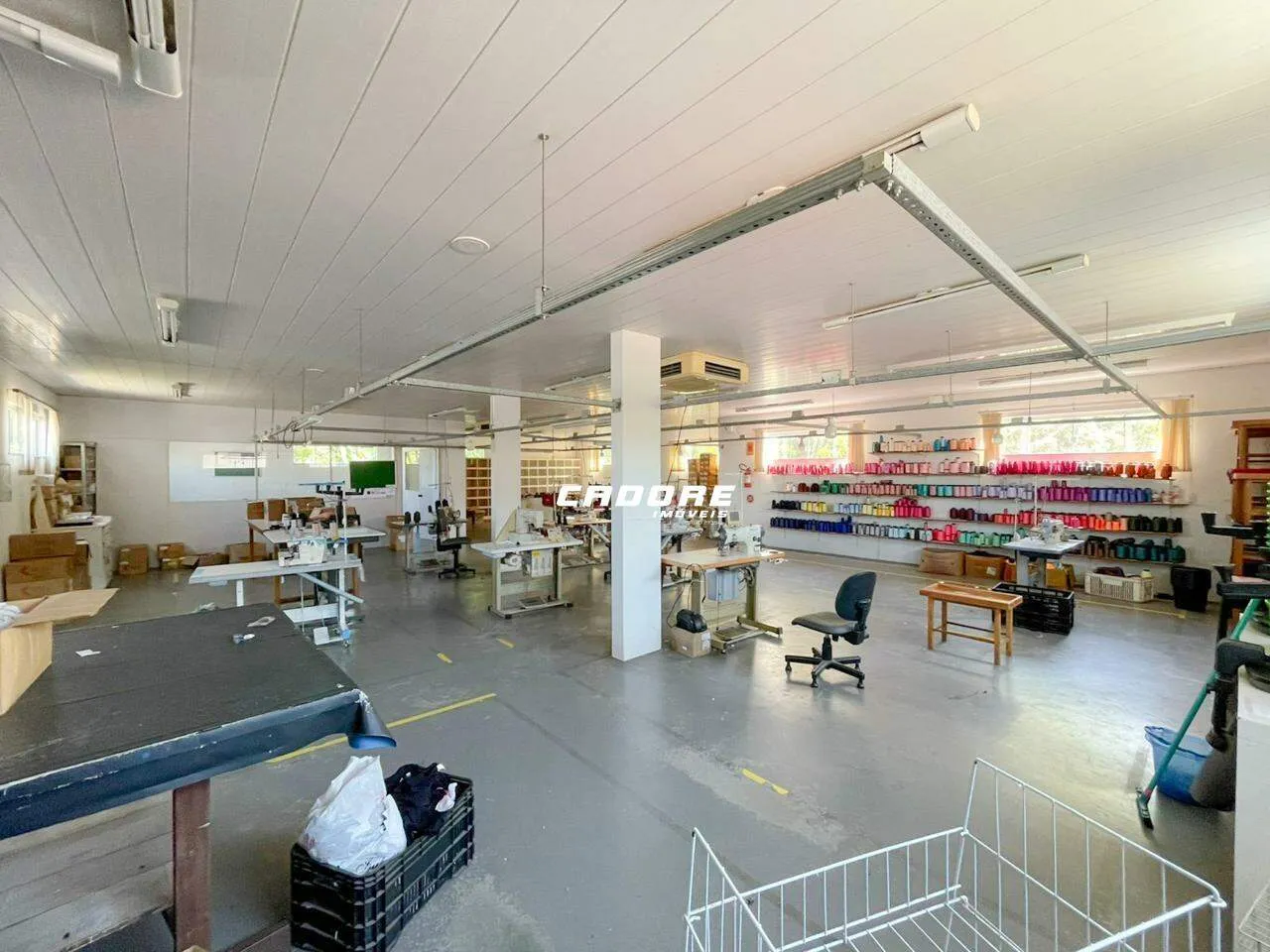 Sala comercial para locação no Centro de Ilhota | Cadore Imóveis — foto 4