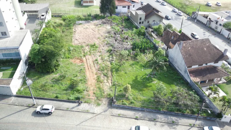 Terreno com 2.305,33m no centro de Indaial — foto 2