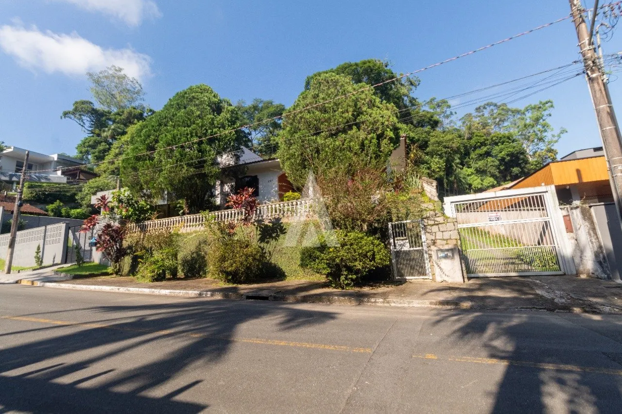 Casa em Condomínio com 1 suíte(s) mais 2 quarto(s) à venda no bairro SAGUACU em JOINVILLE, por R$ 1.600.000.00. - foto 1