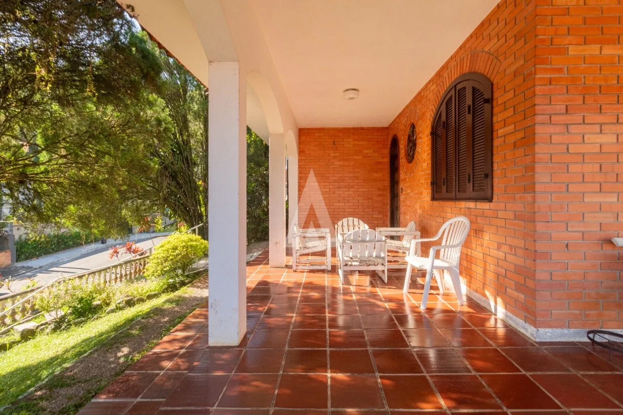 Casa em Condomínio com 1 suíte(s) mais 2 quarto(s) à venda no bairro SAGUACU em JOINVILLE, por R$ 1.600.000.00. — foto 3