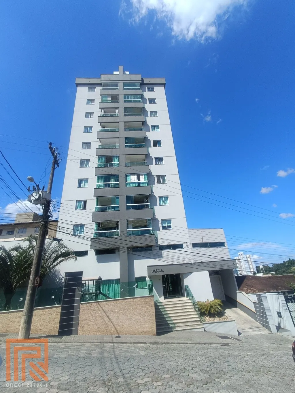 Apartamento com 2 dormitórios sendo 01 suíte prédio com elevador, em uma localização privilegiada, pertinho de mercados, escolas, padarias e clube Adhering. Conforto e praticidade ao seu alcance! - foto 1