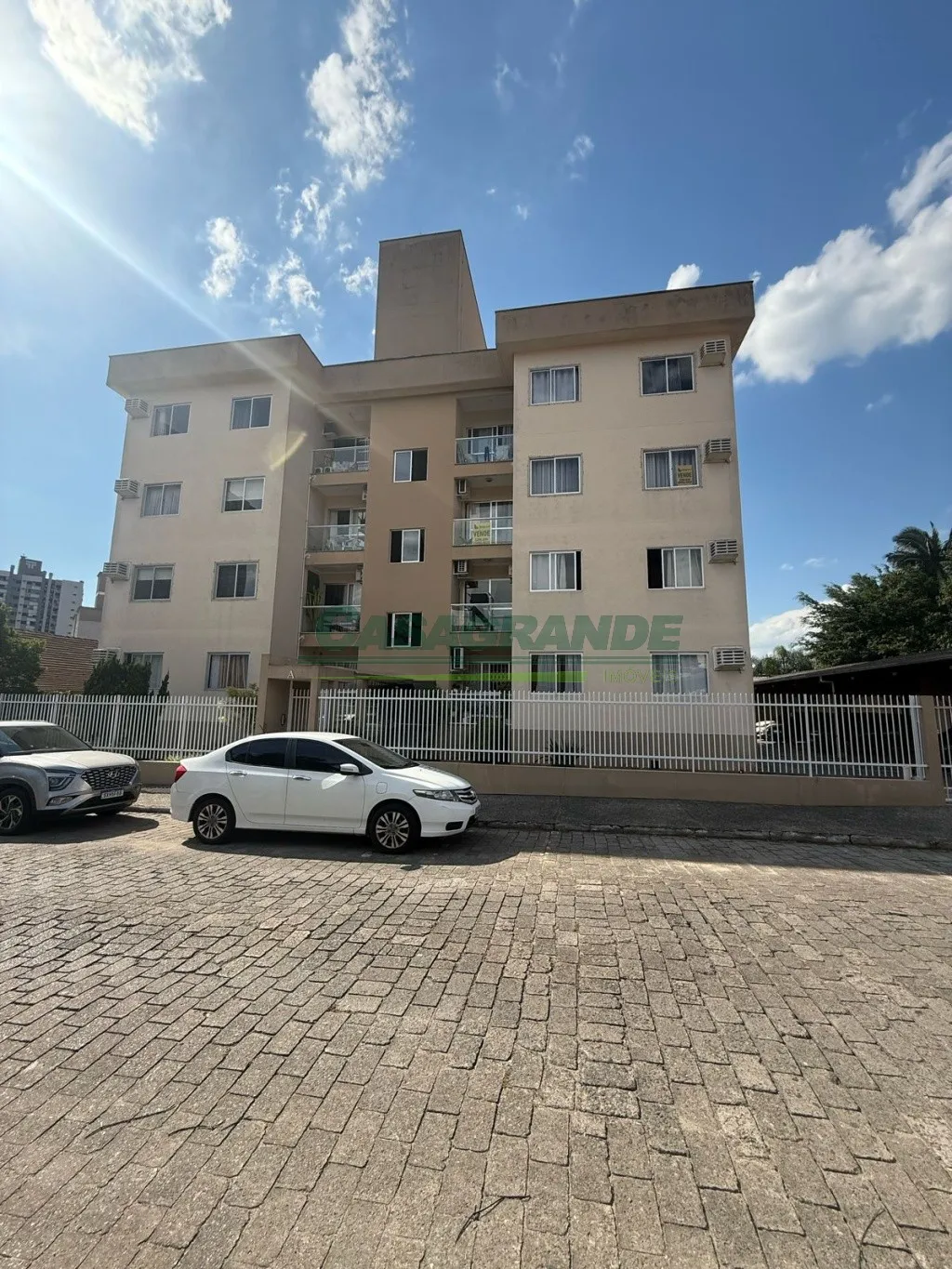 Apartamento no Bairro Escola Agrícola em Blumenau com 3 Dormitórios. - foto 1
