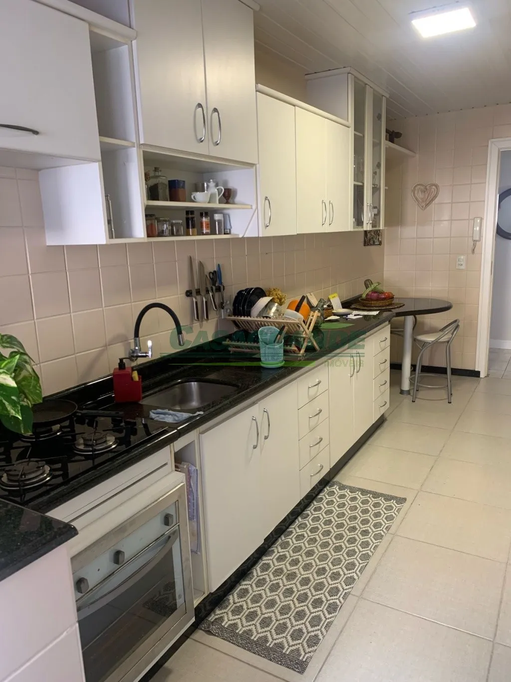 Apartamento no Bairro Escola Agrícola em Blumenau com 3 Dormitórios. — foto 2