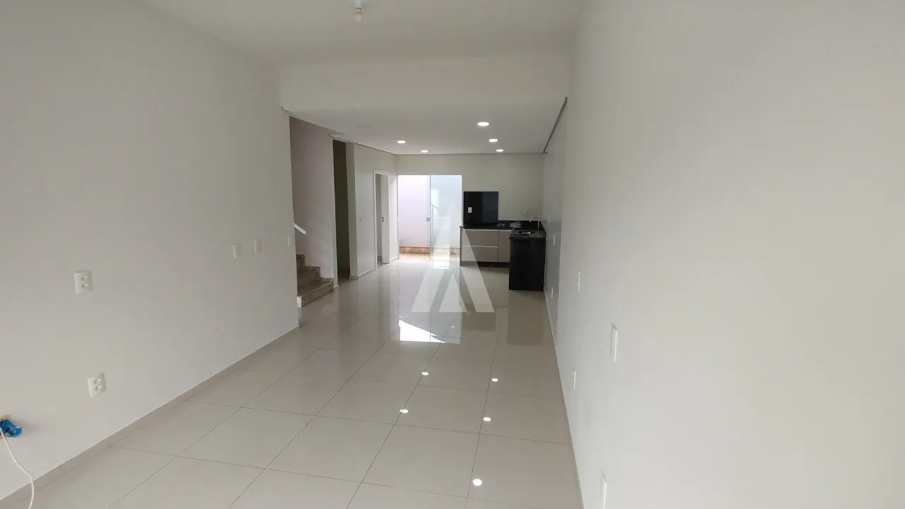Sobrado Geminado com 1 suíte(s) mais 2 quarto(s) à venda no bairro Vila Nova em Joinville, por R$ 680.000.00. — foto 5