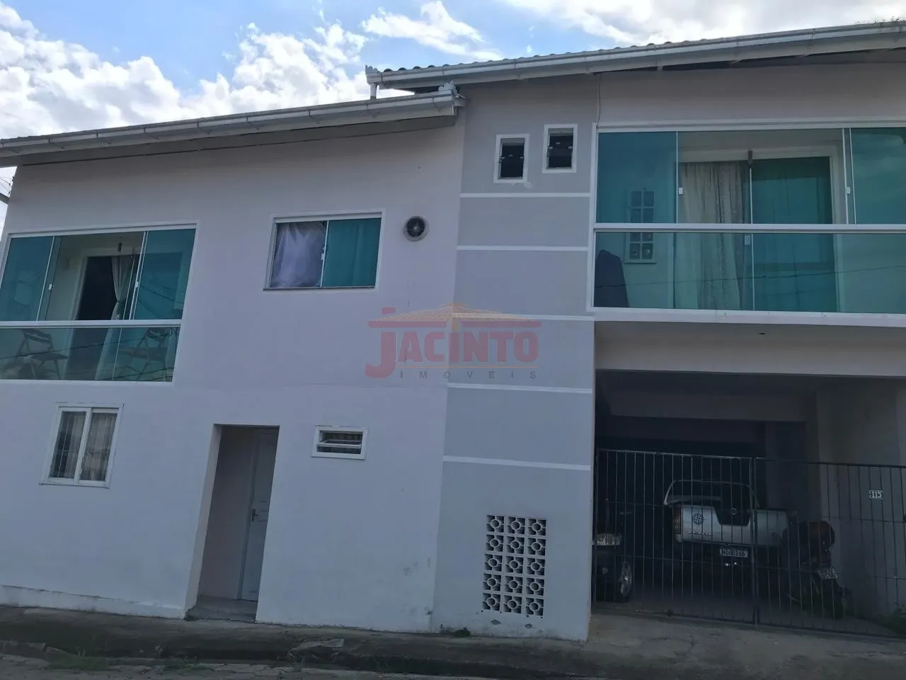 Casa de alvenaria de 2 pavimentos com mais 2 kitnets, no bairro Fortaleza. — foto 2