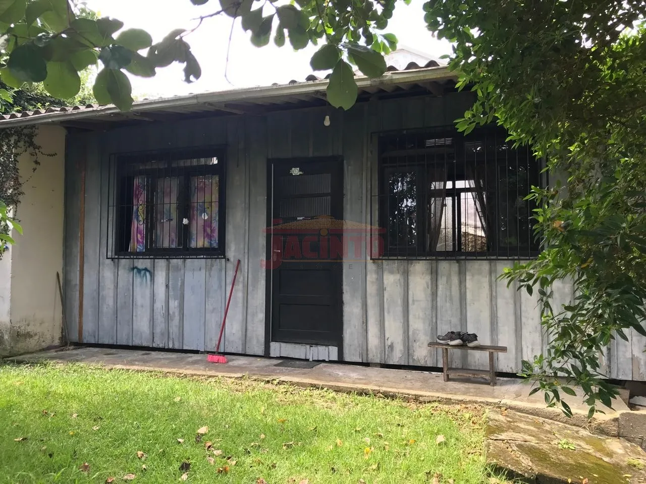 Casa de alvenaria de 2 pavimentos com mais 2 kitnets, no bairro Fortaleza. — foto 4
